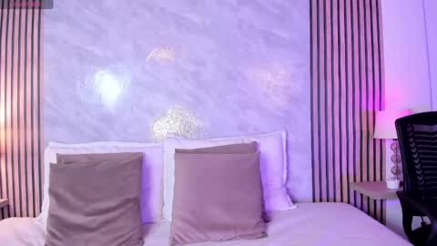 Snapshot of amanda_26 chatting on April 24, 2026, 2:03 am Luisa online show from April 24, 2026, 2:03 am