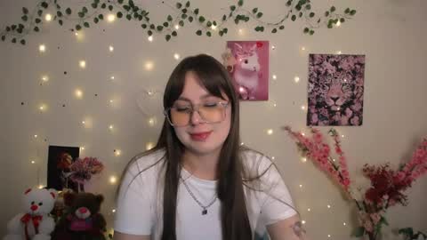 amanda_bright_ online show from June 3, 2026, 2:33 pm