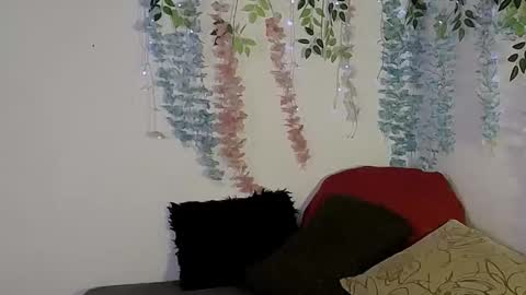 amanda milf 1 online show from November 27, 2025, 8:55 pm