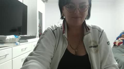 Anda online show from November 18, 2025, 10:03 pm