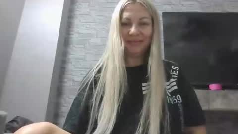 Snapshot of amandaxxz chatting on September 15, 2025, 7:30 am amandaxxz online show from September 15, 2025, 7:30 am
