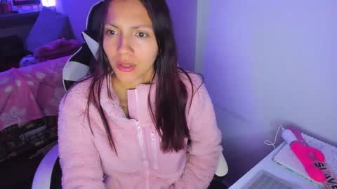 Snapshot of amara_22_ chatting on February 19, 2026, 3:46 am Liz online show from February 19, 2026, 3:46 am