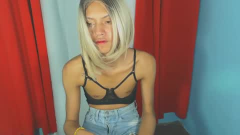 Snapshot of amara_fuck69 chatting on January 23, 2025, 9:50 am amara_fuck69 online show from January 23, 2025, 9:50 am