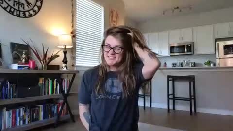 Amara Jezebel online show from October 23, 2025, 6:50 pm