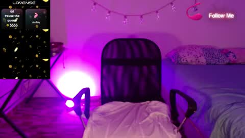 Snapshot of amarantha_naughty chatting on January 26, 2025, 10:35 pm Amarantha online show from January 26, 2025, 10:35 pm