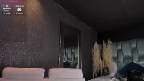 Emily online show from March 10, 2025, 11:53 am