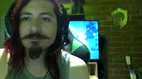 Snapshot of amaru_bf_experience chatting on November 9, 2025, 3:16 am Amaru online show from November 9, 2025, 3:16 am