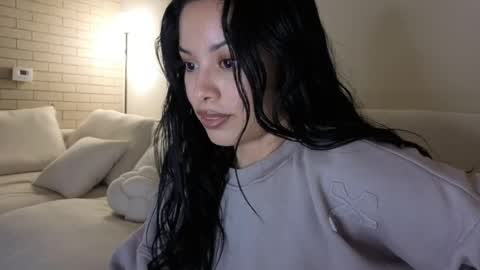 amaya_floress online show from May 31, 2026, 7:37 am