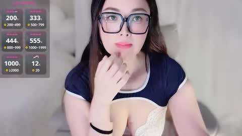 yooo online show from November 12, 2025, 4:13 am