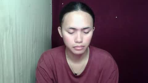 YELLA online show from November 17, 2025, 11:10 pm