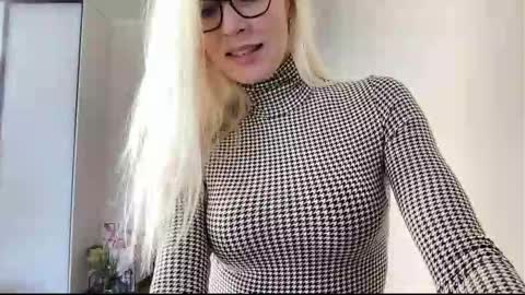 Kelly online show from March 11, 2026, 7:36 am