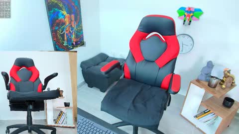  AMBAR  online show from September 25, 2025, 12:42 pm