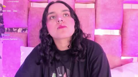   online show from November 14, 2025, 6:50 pm