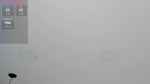 ambarevans_ online show from September 26, 2025, 11:58 am