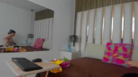 AmbarGills online show from November 12, 2025, 1:00 pm