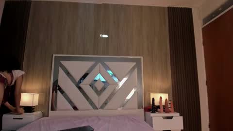 ambarsweet_as online show from November 27, 2025, 8:44 pm