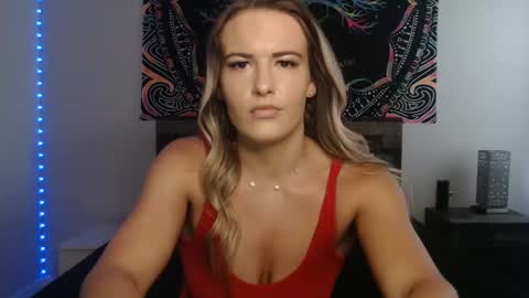 Amber online show from November 22, 2025, 3:11 pm