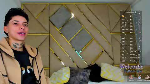 Amber  online show from November 13, 2025, 1:32 pm