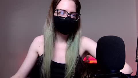 Snapshot of amber_candyfloss chatting on December 2, 2024, 10:45 pm Amber non-nude model online show from December 2, 2024, 10:45 pm