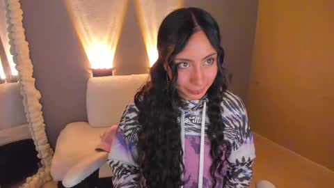 amber_curly online show from February 20, 2025, 10:48 pm