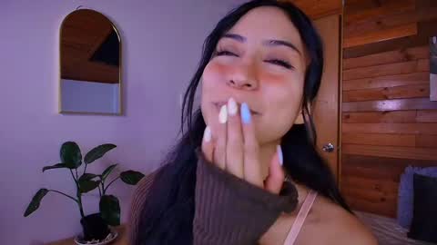 amber_curly online show from April 15, 2026, 7:58 pm