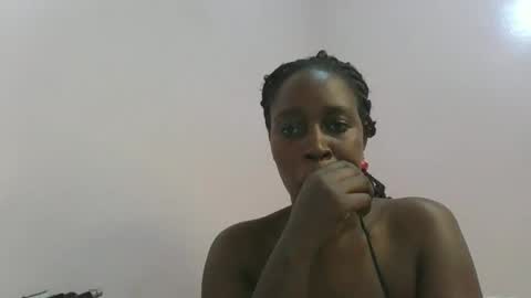 amber_cutie2 online show from November 18, 2025, 11:25 am