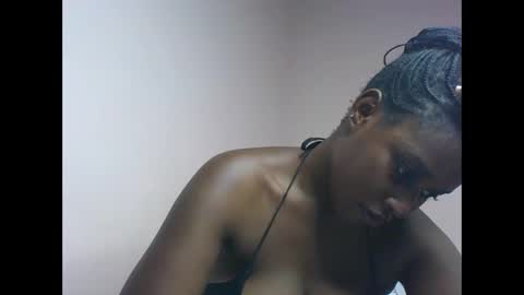 amber_cutie2 online show from March 14, 2026, 1:27 pm