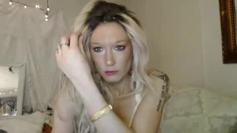 Kaligirll online show from February 25, 2026, 12:53 am