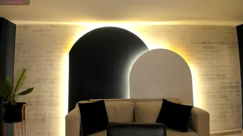 Snapshot of amberfox_1 chatting on November 25, 2025, 12:05 pm Amber Fox online show from November 25, 2025, 12:05 pm