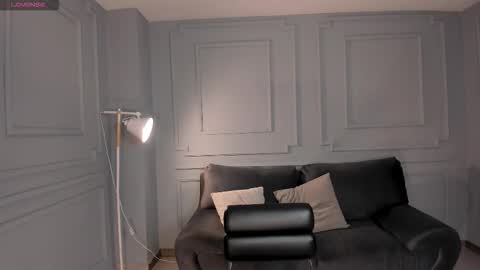 Amber Fox online show from December 5, 2025, 11:52 am