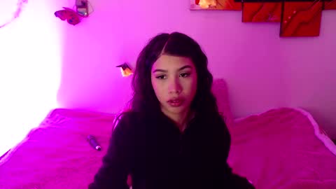 Snapshot of amberjeong chatting on December 9, 2024, 9:48 pm Amber Jeong online show from December 9, 2024, 9:48 pm