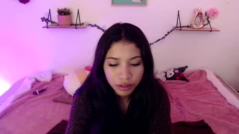 Snapshot of amberjeong chatting on December 24, 2024, 9:00 pm Amber Jeong online show from December 24, 2024, 9:00 pm