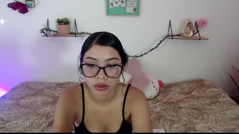 Snapshot of amberjeong chatting on January 4, 2025, 1:52 am Amber Jeong online show from January 4, 2025, 1:52 am