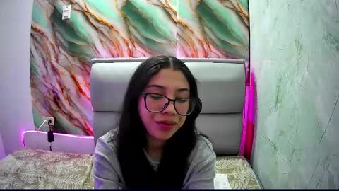 Snapshot of amberjeong chatting on January 29, 2025, 11:04 pm Amber Jeong online show from January 29, 2025, 11:04 pm