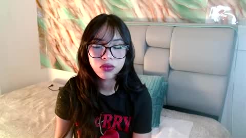 Snapshot of amberjeong chatting on March 1, 2025, 10:31 pm Amber Jeong online show from March 1, 2025, 10:31 pm