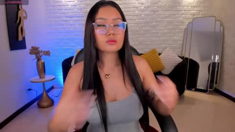 Amber  online show from October 7, 2025, 2:31 am