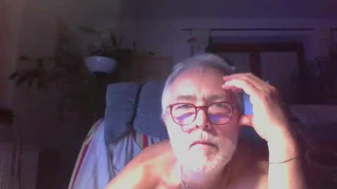 Amberr11 online show from September 17, 2025, 10:44 pm