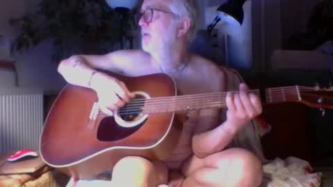 Amberr11 online show from October 27, 2025, 11:20 pm