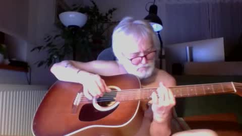 Snapshot of amberr11 chatting on February 21, 2026, 12:11 am Amberr11 online show from February 21, 2026, 12:11 am