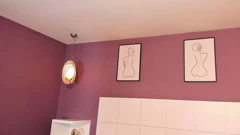 ambersage1 online show from October 30, 2025, 5:31 am