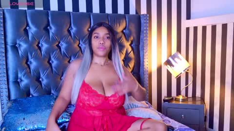 Snapshot of ambervelvett chatting on April 12, 2026, 11:37 am Amber Dream online show from April 12, 2026, 11:37 am