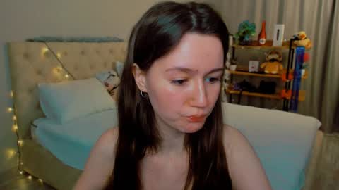 Snapshot of ameli_moon chatting on December 20, 2024, 5:51 pm Eileen online show from December 20, 2024, 5:51 pm