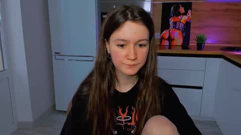 Snapshot of ameli_moon chatting on February 18, 2025, 1:44 pm Eileen online show from February 18, 2025, 1:44 pm