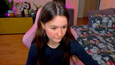 Snapshot of ameli_moon chatting on September 20, 2025, 2:07 pm Eileen online show from September 20, 2025, 2:07 pm