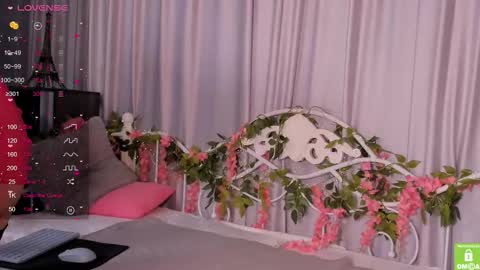 Anna online show from September 24, 2025, 2:37 am