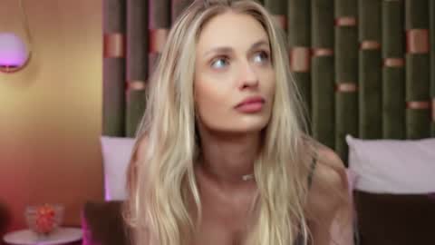 Amelia online show from January 25, 2025, 10:40 am