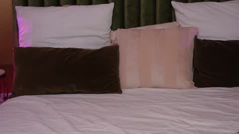 Amelia online show from February 1, 2025, 5:49 am