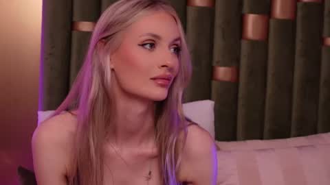 Amelia online show from June 10, 2026, 7:46 pm
