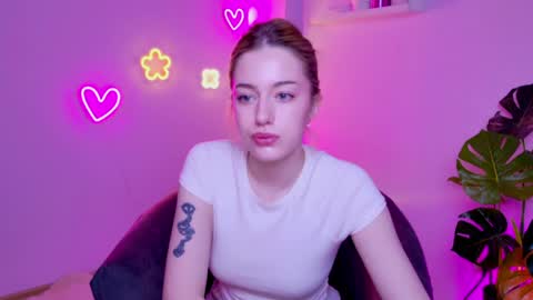 Amelia online show from April 6, 2026, 2:42 am