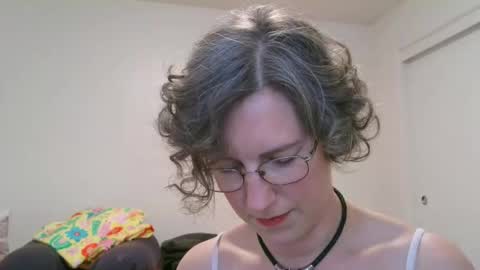 Ameliaishka online show from March 18, 2026, 5:27 pm